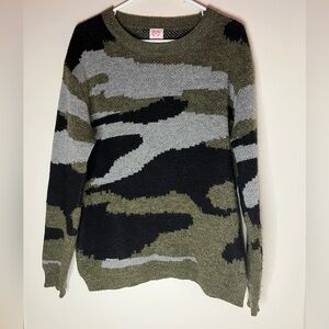 Camouflage Crew Neck Sweater
